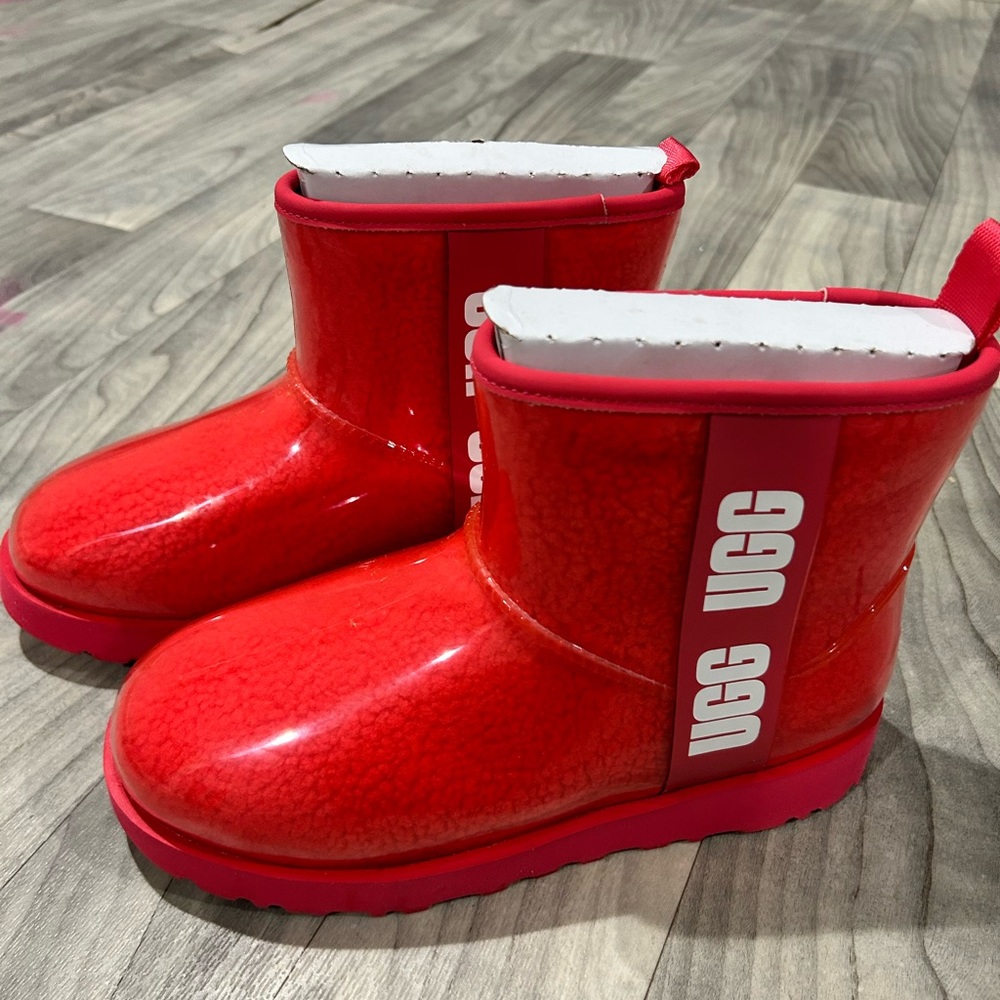 Women’s brand new UGG boots, size 7
